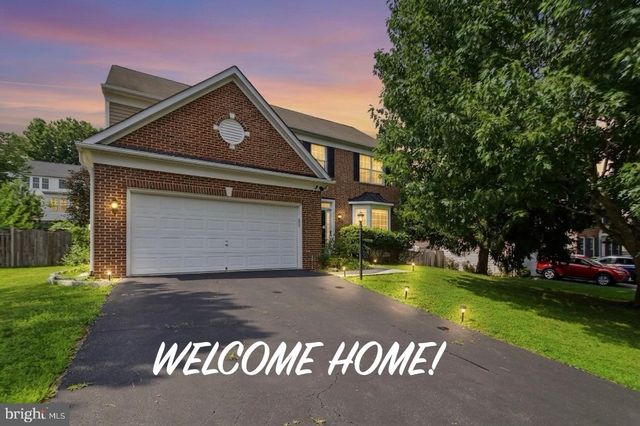 5880 MOONBEAM DR, Woodbridge, VA 22193