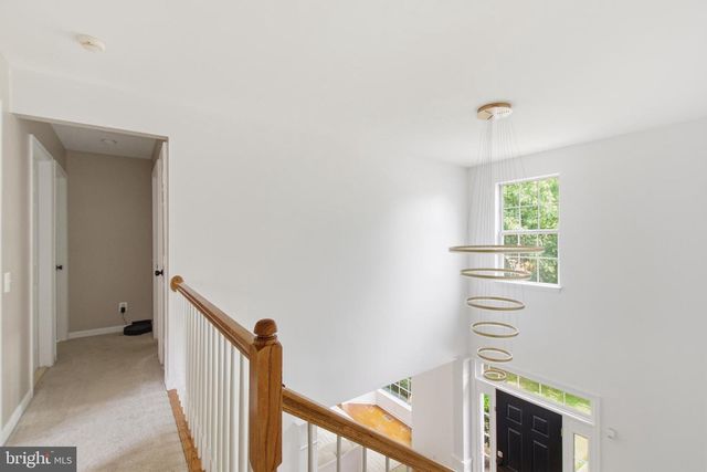 5880 MOONBEAM DR, Woodbridge, VA 22193