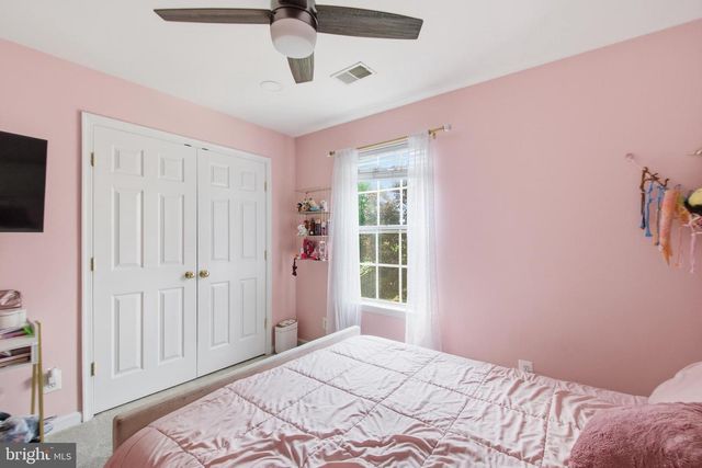 5880 MOONBEAM DR, Woodbridge, VA 22193