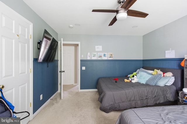 5880 MOONBEAM DR, Woodbridge, VA 22193