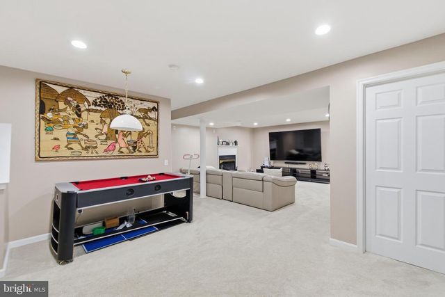 5880 MOONBEAM DR, Woodbridge, VA 22193