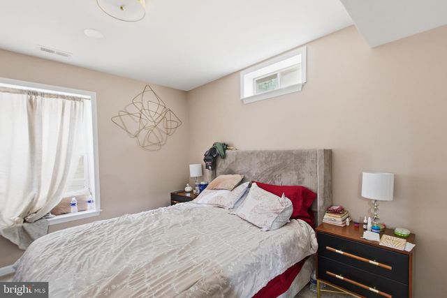 5880 MOONBEAM DR, Woodbridge, VA 22193