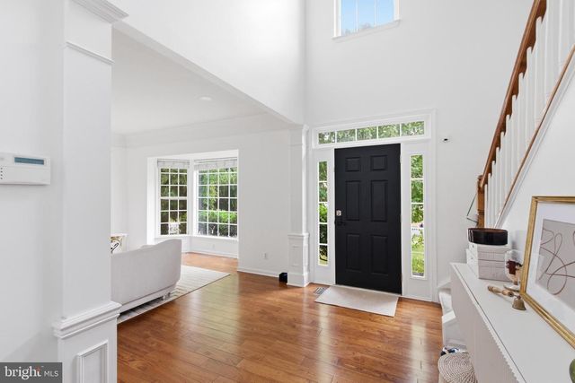 5880 MOONBEAM DR, Woodbridge, VA 22193
