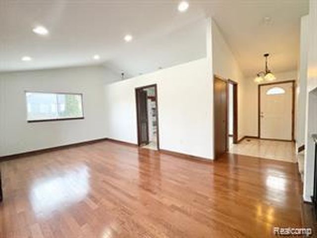 491 Leetonia Drive, Troy, MI 48085