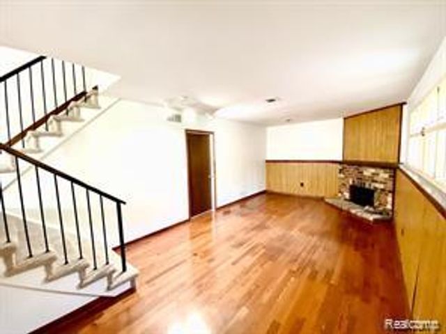 491 Leetonia Drive, Troy, MI 48085