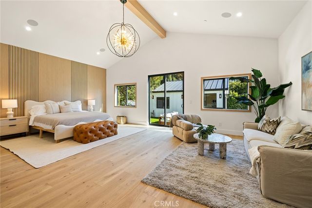 5750 Stansbury Avenue, Sherman Oaks, CA 91401