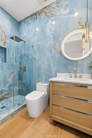 5750 Stansbury Avenue, Sherman Oaks, CA 91401