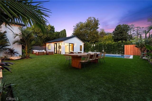 5750 Stansbury Avenue, Sherman Oaks, CA 91401