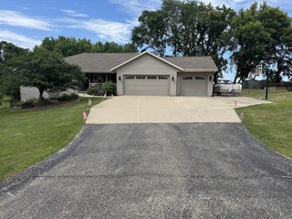 2309 E Pine Tree Court, Milton, WI 53563