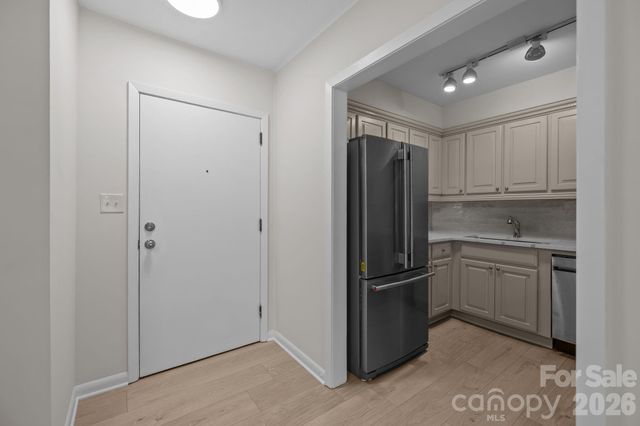 2503 Roswell Avenue 207, Charlotte, NC 28209