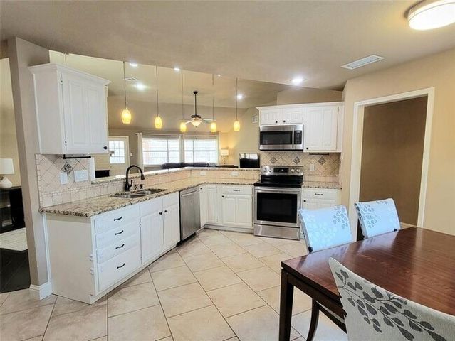213 Springridge Lane, Euless, TX 76039