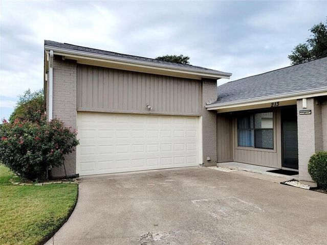 213 Springridge Lane, Euless, TX 76039