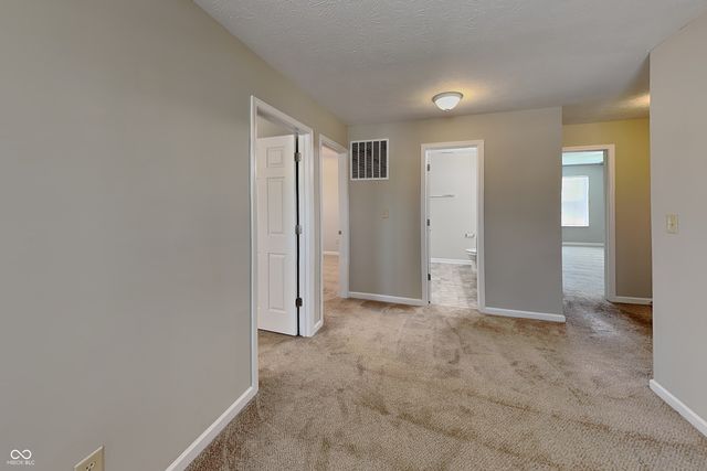 6401 Enclave Boulevard, Greenwood, IN 46143