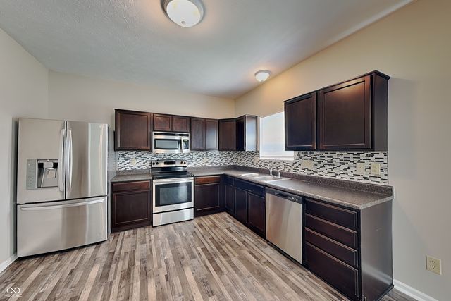 6401 Enclave Boulevard, Greenwood, IN 46143