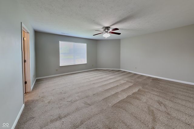 6401 Enclave Boulevard, Greenwood, IN 46143
