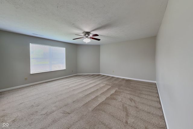 6401 Enclave Boulevard, Greenwood, IN 46143