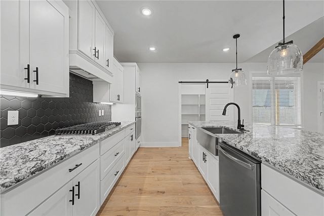 1441 Tiffany Road, Centerton, AR 72719