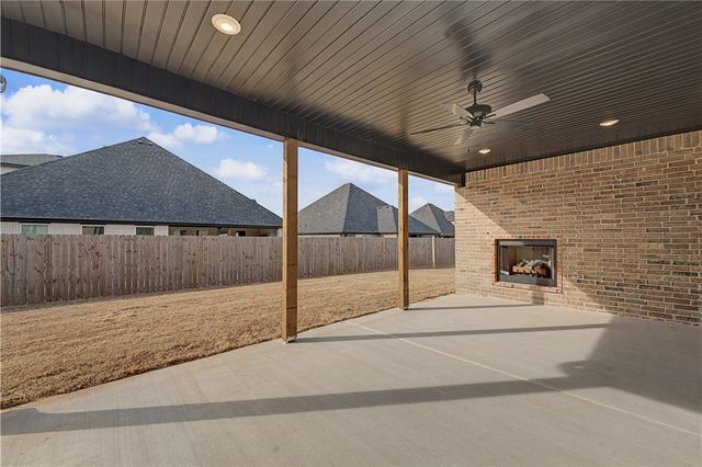 1441 Tiffany Road, Centerton, AR 72719