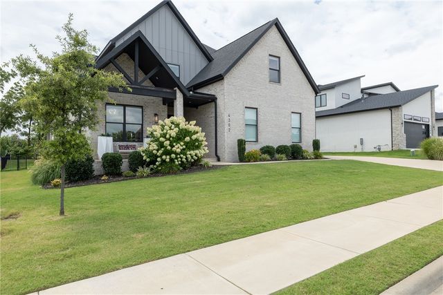 4302 S Exeter Drive, Rogers, AR 72758