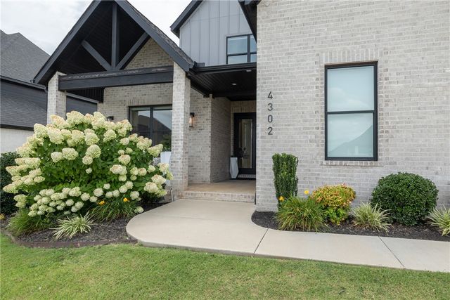 4302 S Exeter Drive, Rogers, AR 72758