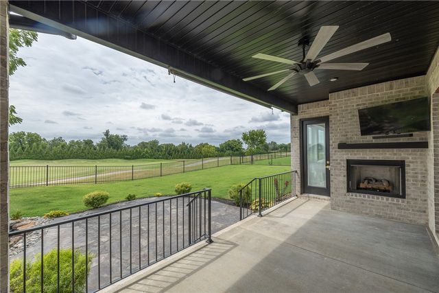 4302 S Exeter Drive, Rogers, AR 72758