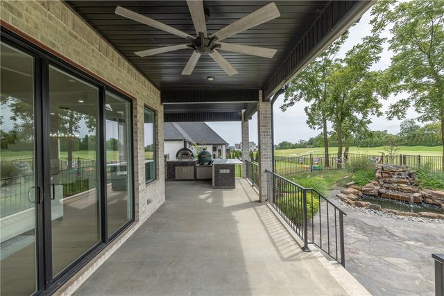 4302 S Exeter Drive, Rogers, AR 72758