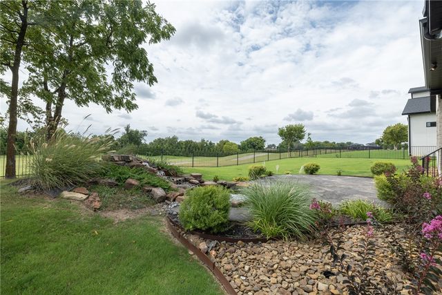4302 S Exeter Drive, Rogers, AR 72758