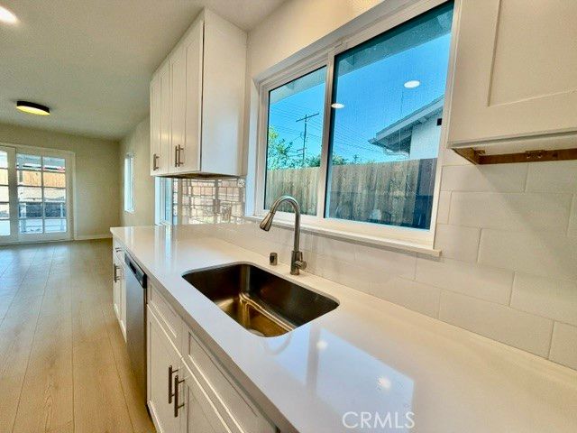 23130 Hartland, West Hills, CA 91307