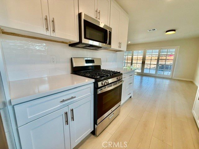 23130 Hartland, West Hills, CA 91307