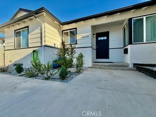 23130 Hartland, West Hills, CA 91307