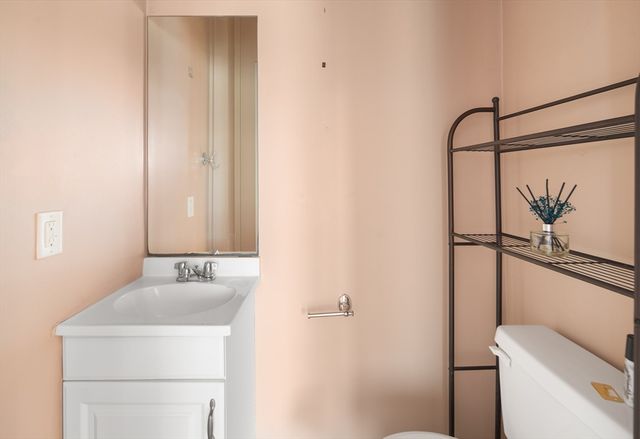 6 Porter St. 6, Woburn, MA 01801