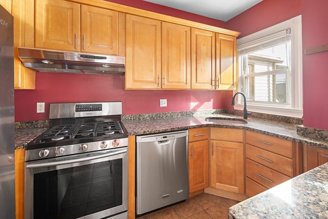 6 Porter St. 6, Woburn, MA 01801