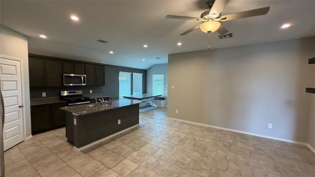 7518 Cynomys Court, Rosharon, TX 77583