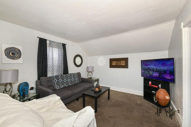 6810 23rd AVENUE, Kenosha, WI 53143