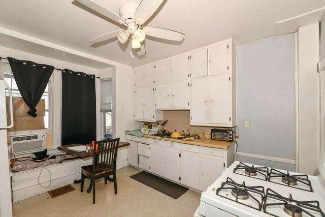 6810 23rd AVENUE, Kenosha, WI 53143