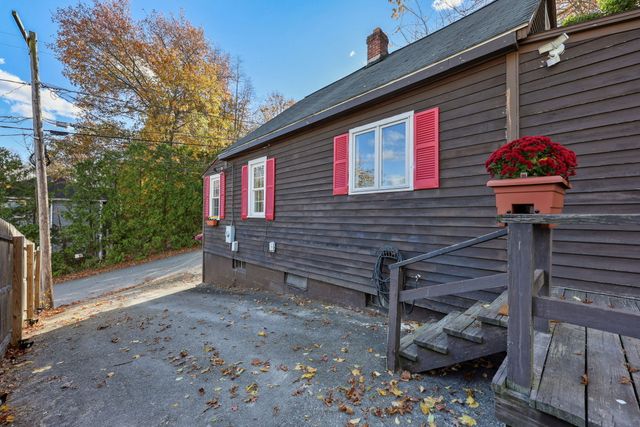 18 Lake Boulevard, East Hampton, CT 06424