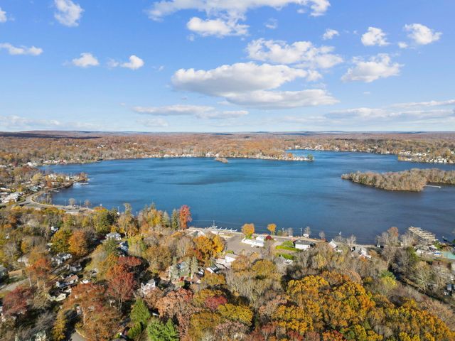 18 Lake Boulevard, East Hampton, CT 06424
