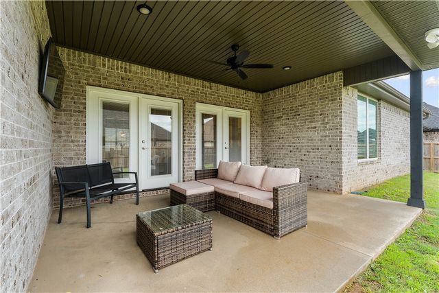 1320 Paragon, Centerton, AR 72719