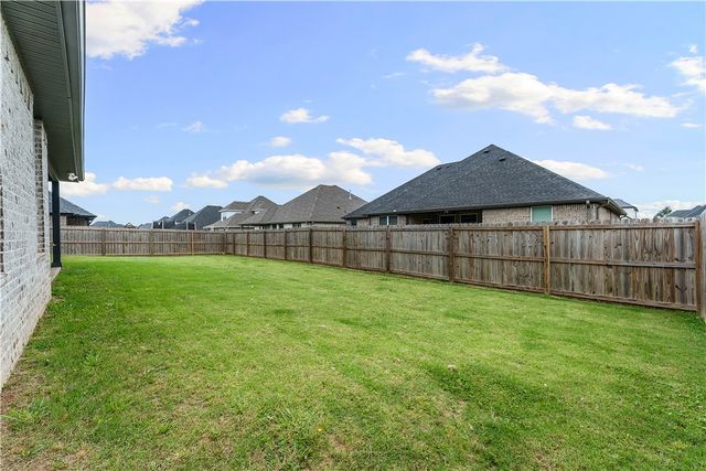 1320 Paragon, Centerton, AR 72719