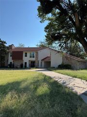 11124 Blue Stem Drive, Oklahoma City, OK 73162