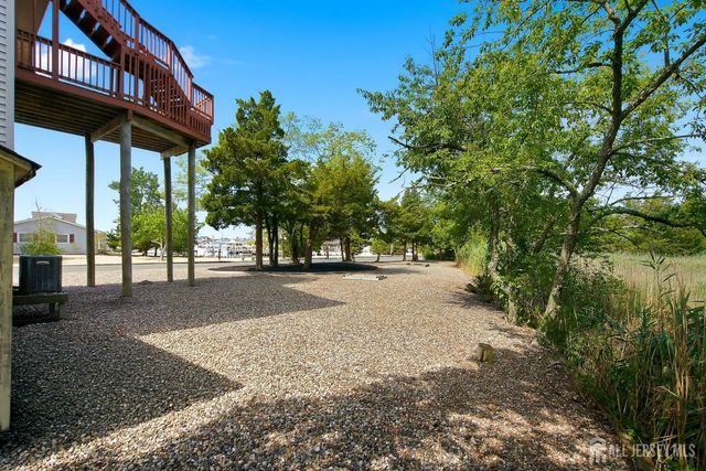 369 tuscarora Avenue, Ocean Twp, NJ 08758
