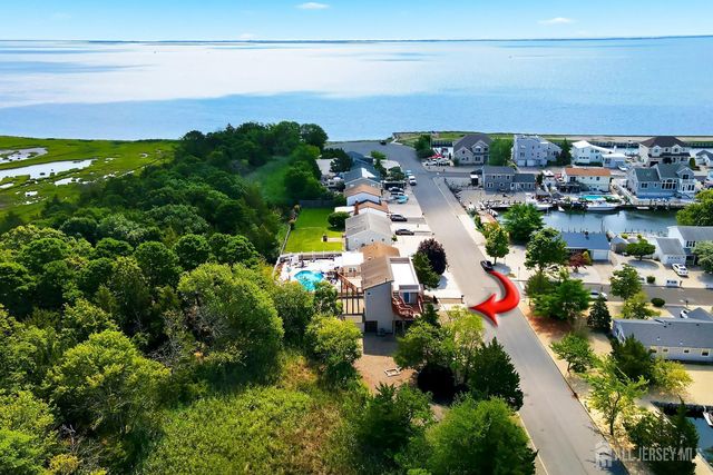 369 tuscarora Avenue, Ocean Twp, NJ 08758