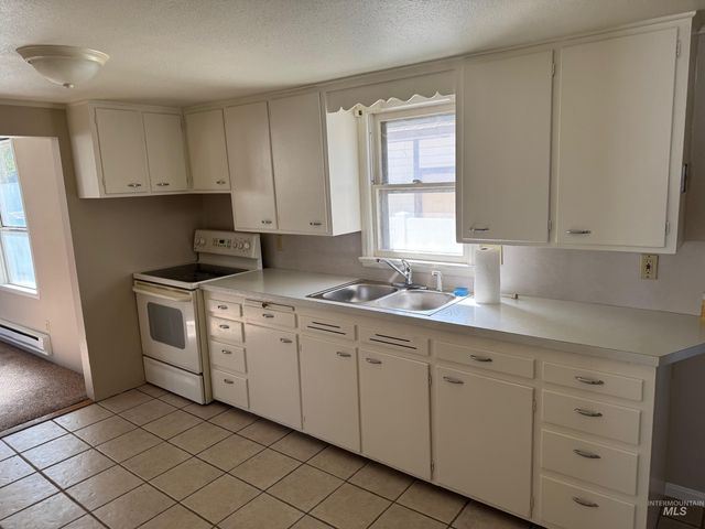 931 S Fillmore, Jerome, ID 83338