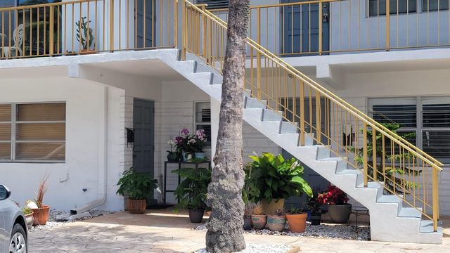 1907 NE 4TH Street 6, Deerfield Beach, FL 33441