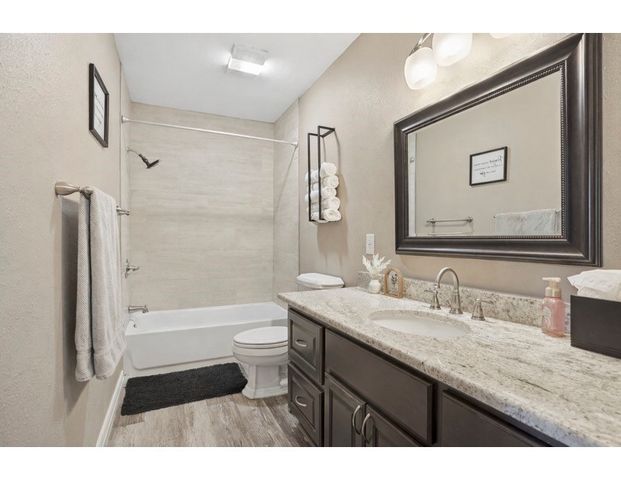 1050 Post Oak Lane, Reno, TX 75462