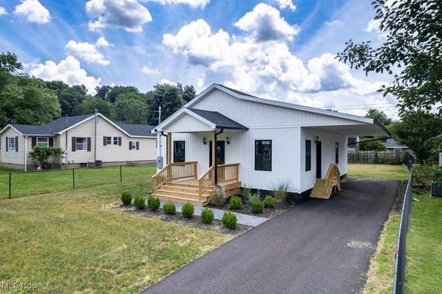 1318 21st Street, Vienna, WV 26105