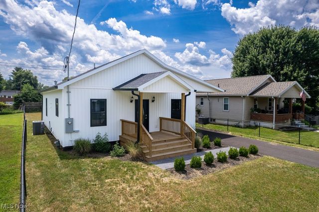 1318 21st Street, Vienna, WV 26105