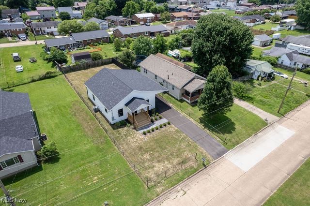 1318 21st Street, Vienna, WV 26105