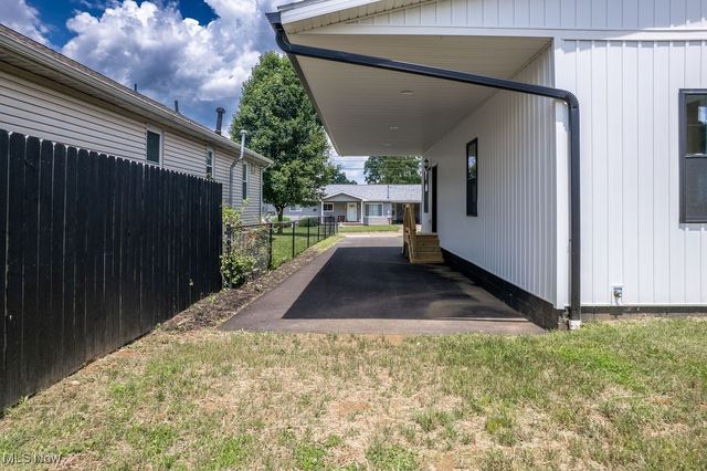 1318 21st Street, Vienna, WV 26105