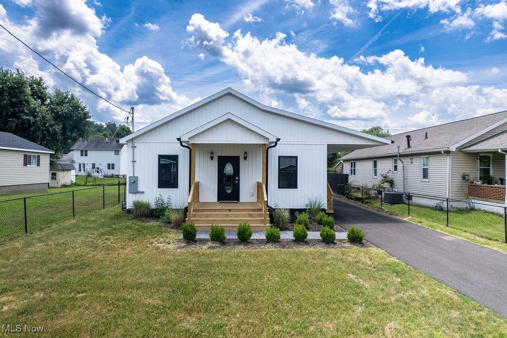 1318 21st Street, Vienna, WV 26105